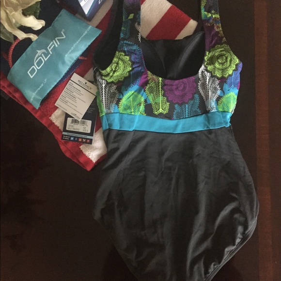 Dolfin Aquashape moderate scoop back color block - Picture 3 of 6